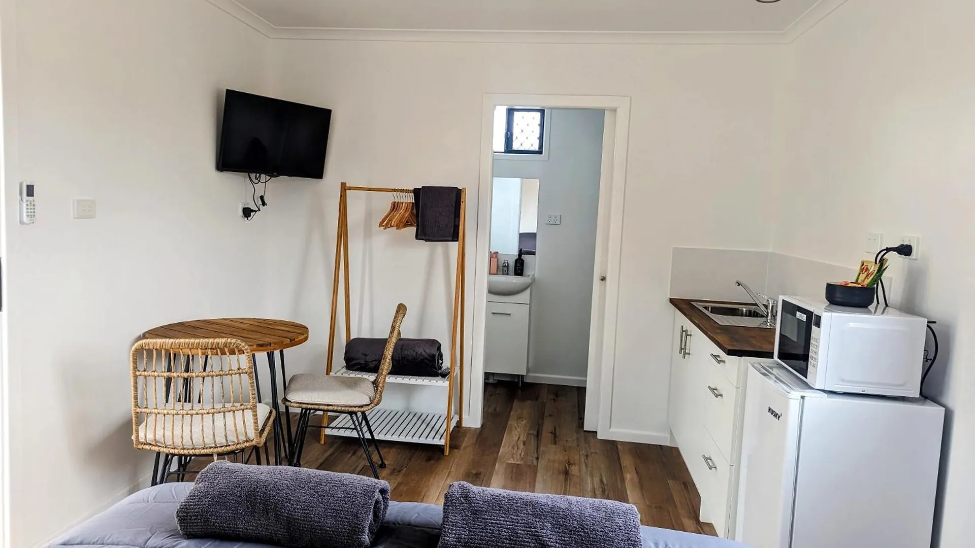 Trinity Islands Holiday Park - Cabin Accommodation Burrum Heads