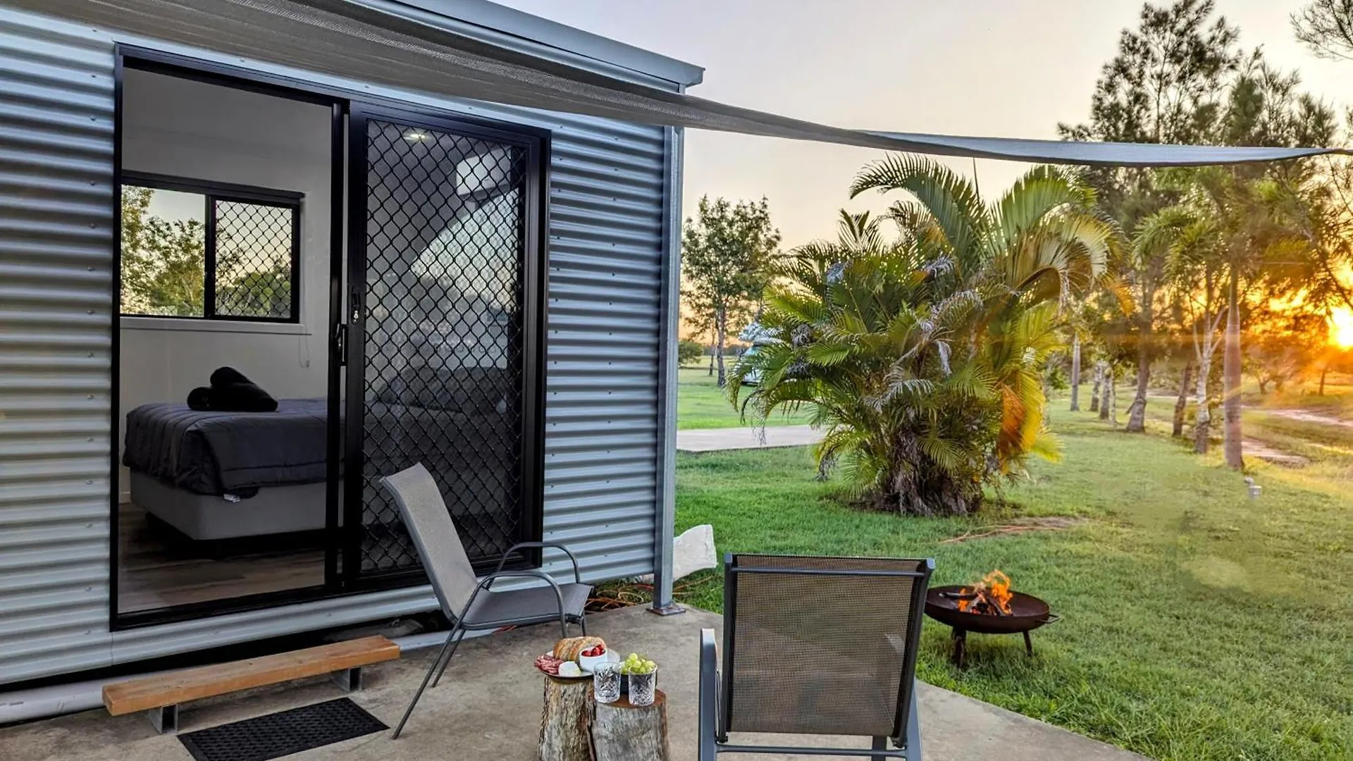 Trinity Islands Holiday Park - Cabin Accommodation Burrum Heads