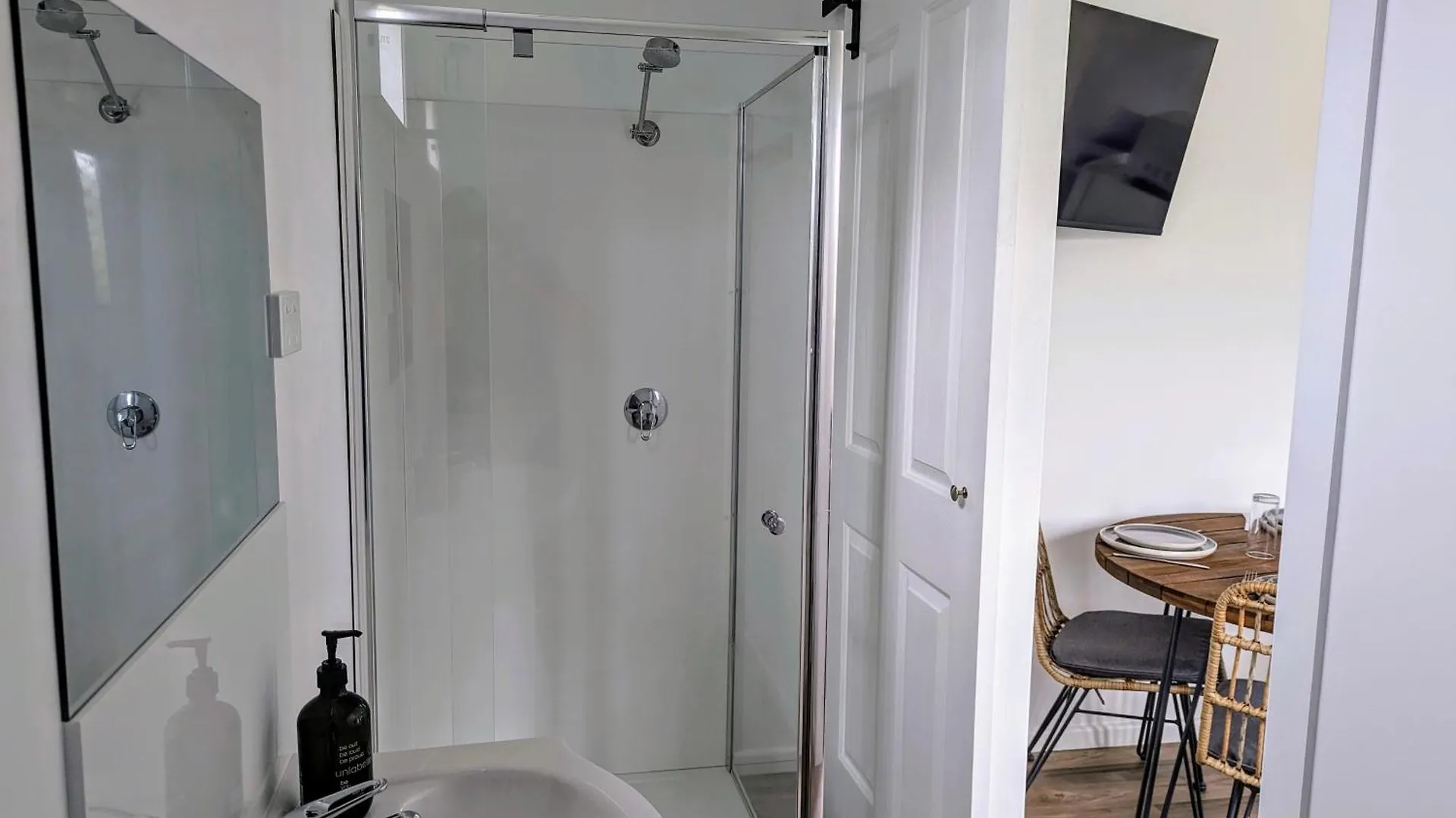 Trinity Islands Holiday Park - Cabin Accommodation Burrum Heads