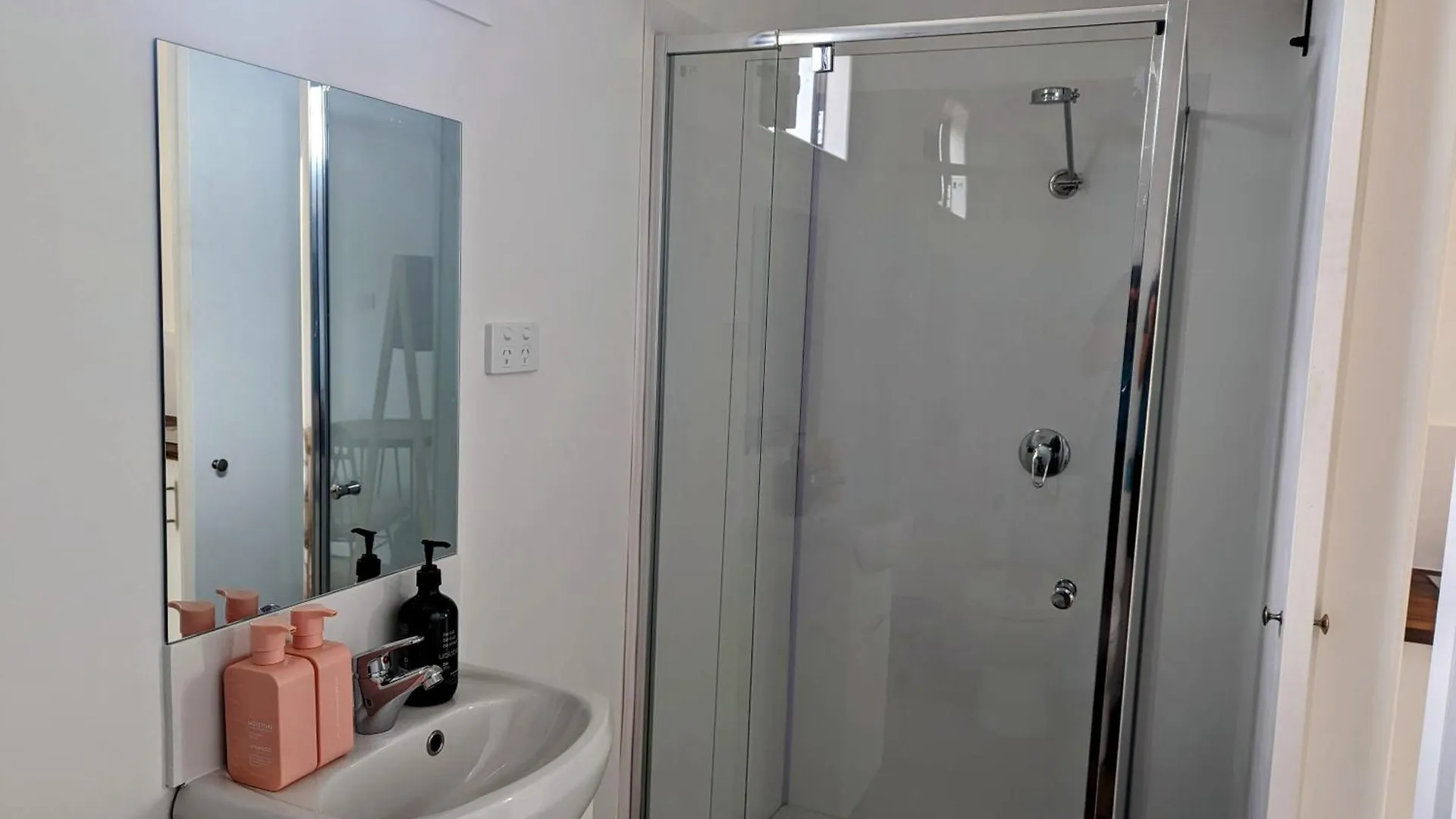 Trinity Islands Holiday Park - Cabin Accommodation Burrum Heads 0*,