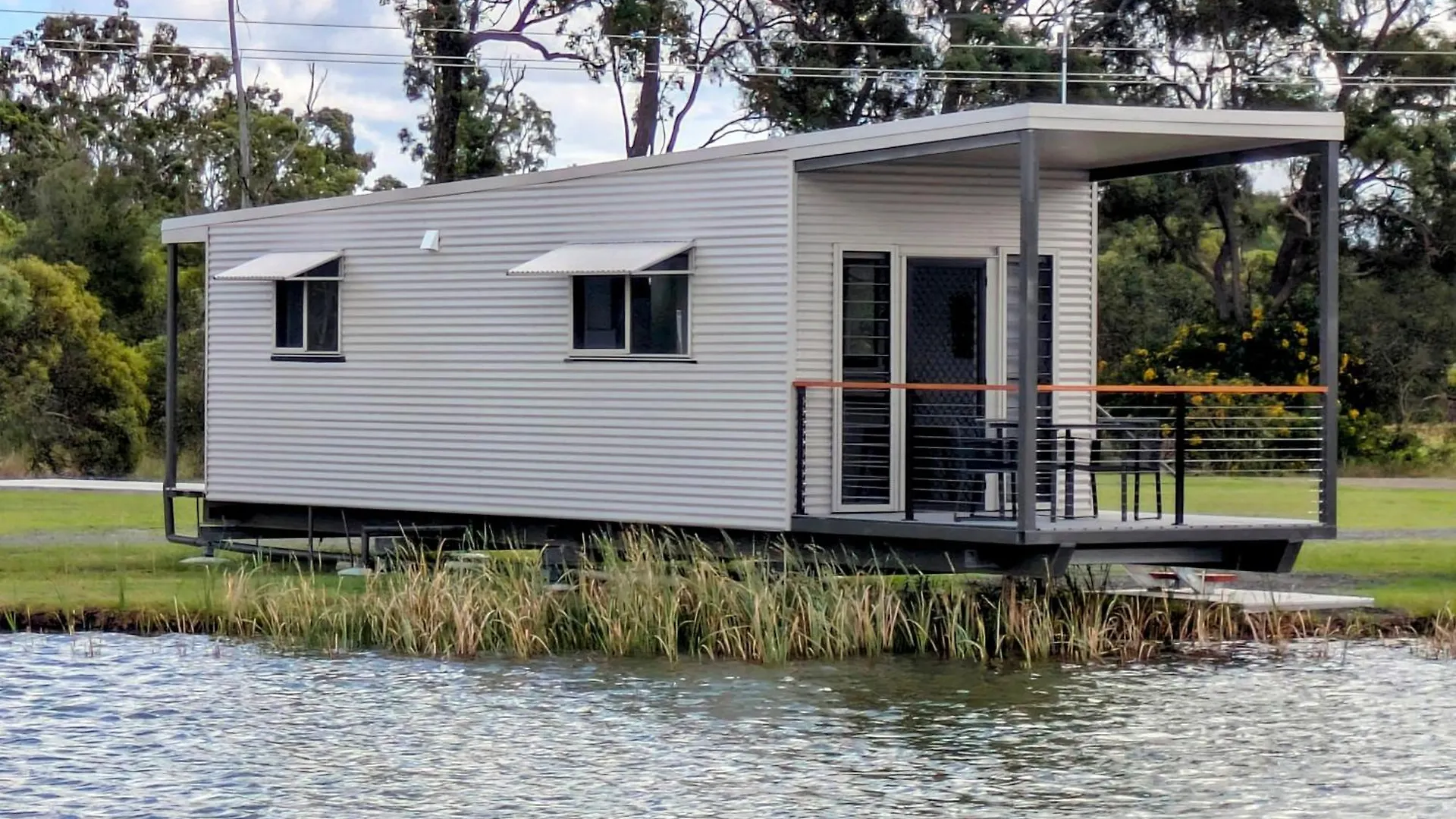Trinity Islands Holiday Park - Cabin Accommodation Burrum Heads